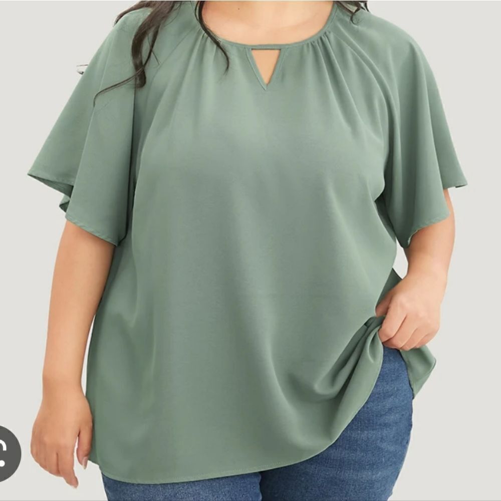 NWT BloomChic blue minimalist top 26